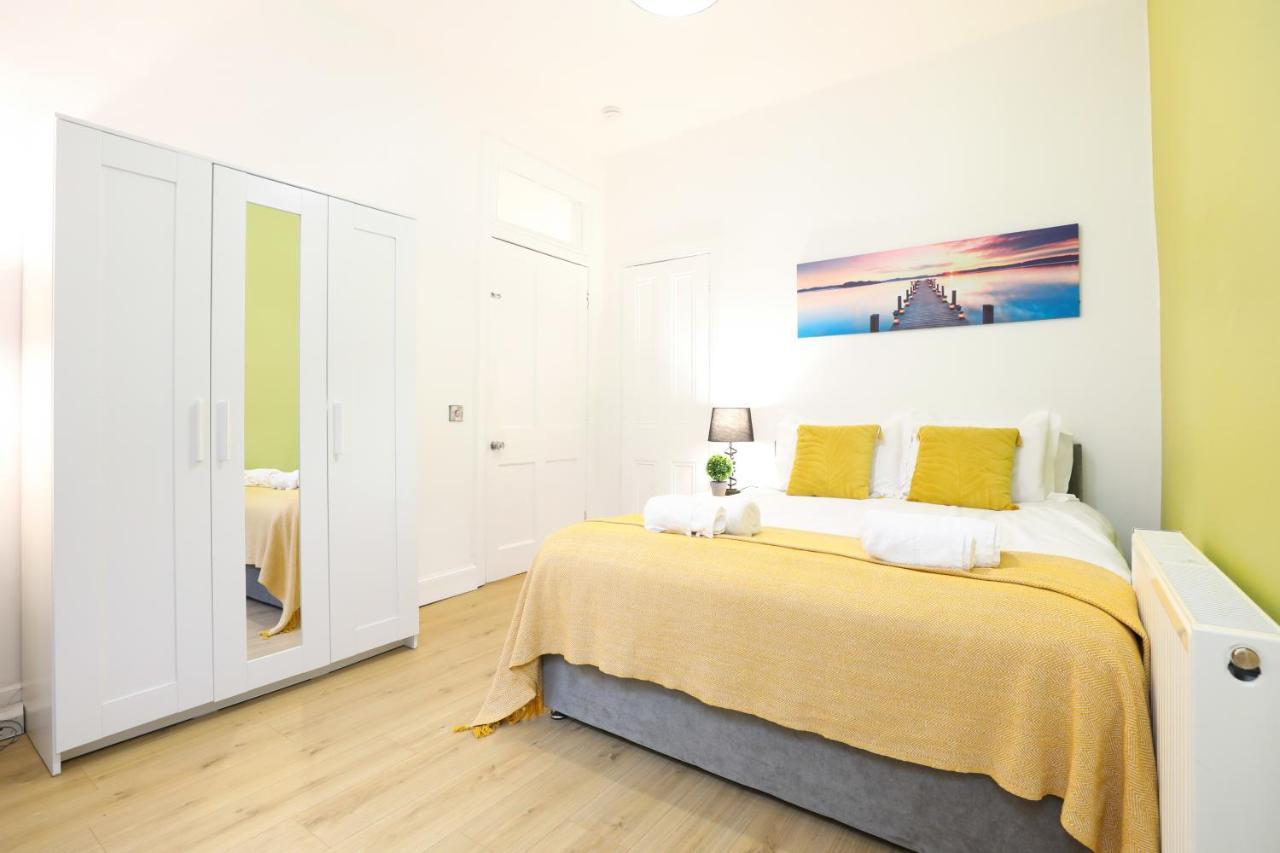 Stunning Modern 3 Bedroom Apartment Эдинбург Экстерьер фото