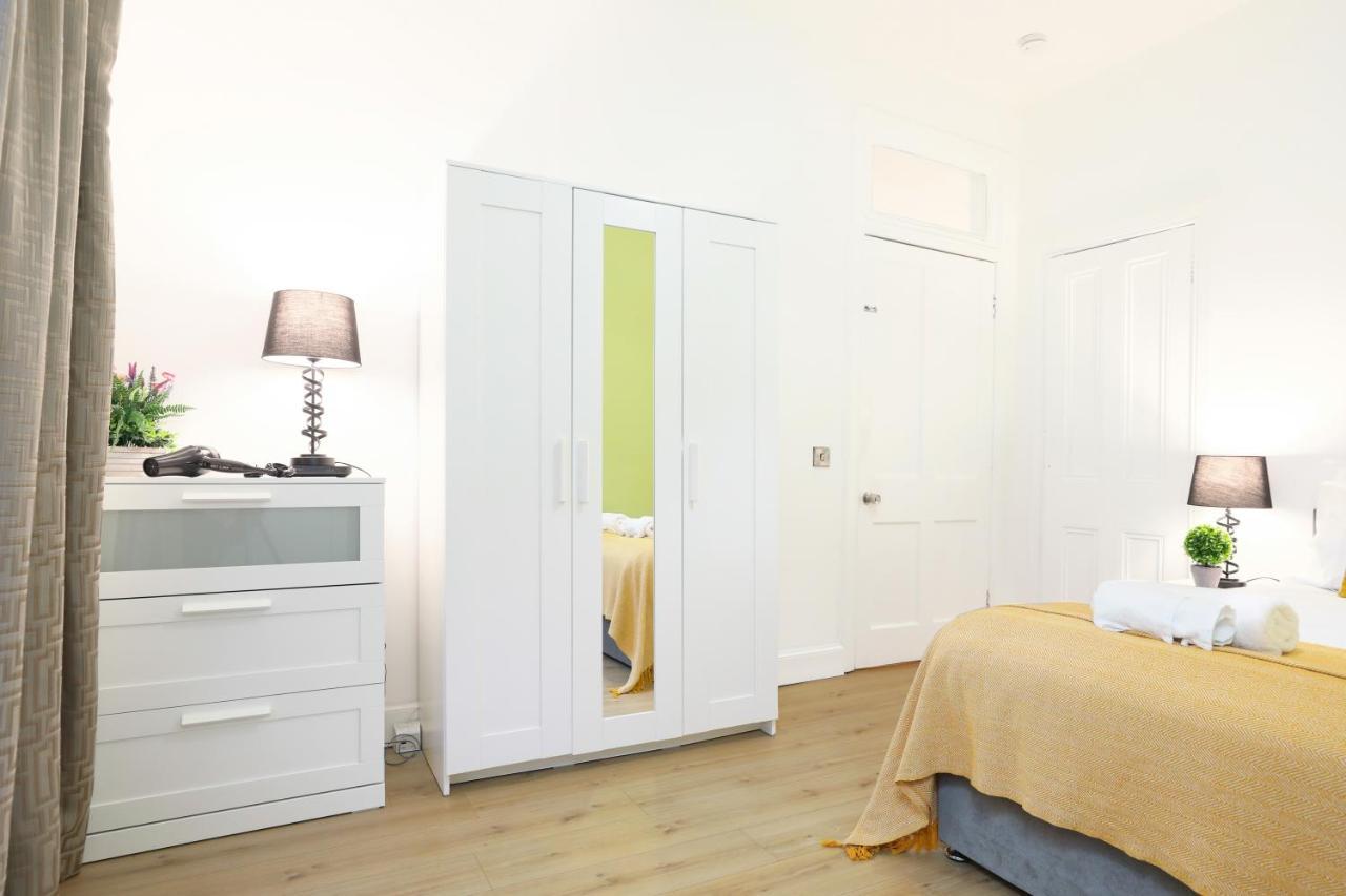 Stunning Modern 3 Bedroom Apartment Эдинбург Экстерьер фото