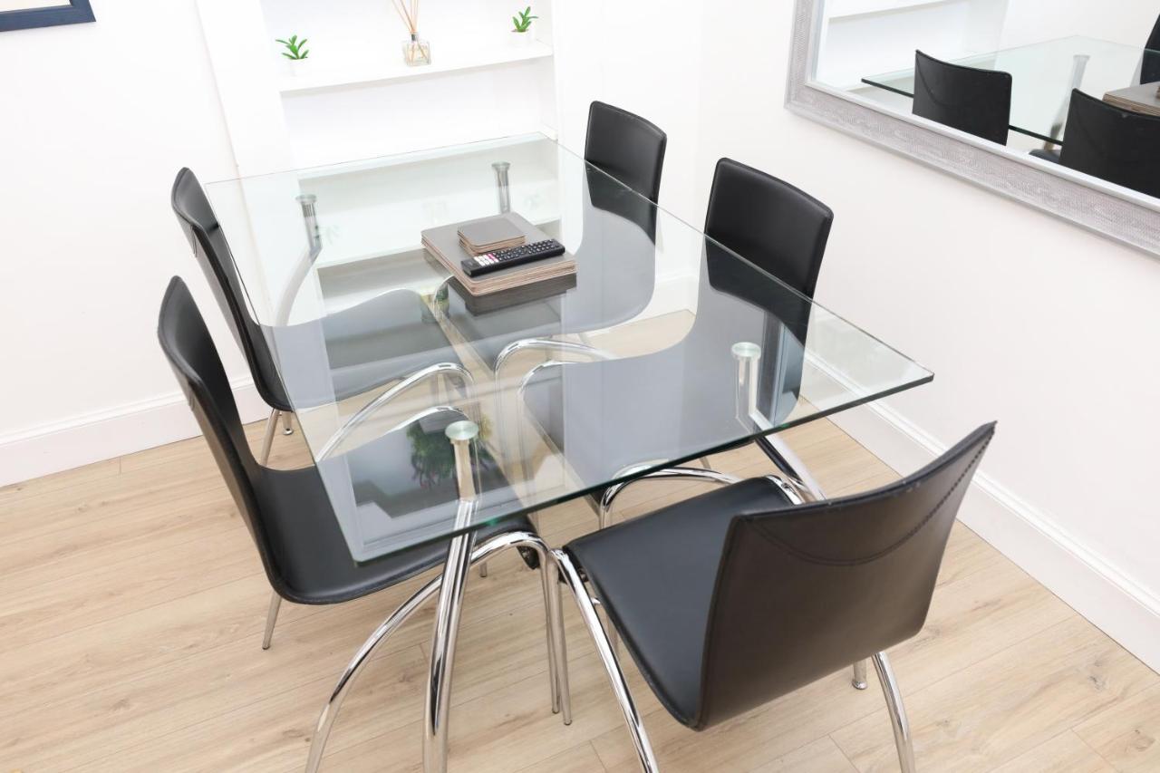 Stunning Modern 3 Bedroom Apartment Эдинбург Экстерьер фото