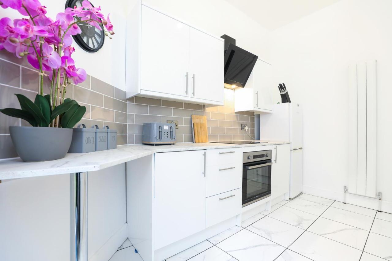 Stunning Modern 3 Bedroom Apartment Эдинбург Экстерьер фото