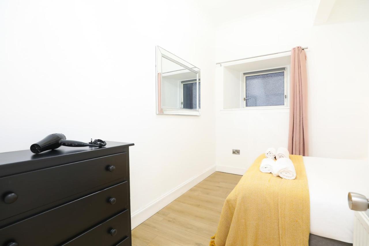 Stunning Modern 3 Bedroom Apartment Эдинбург Экстерьер фото