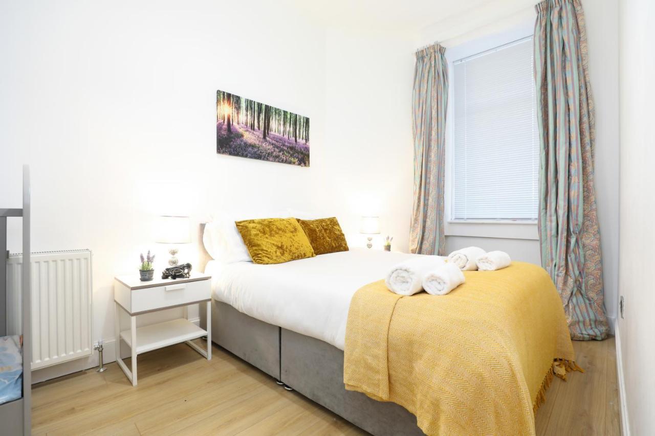 Stunning Modern 3 Bedroom Apartment Эдинбург Экстерьер фото