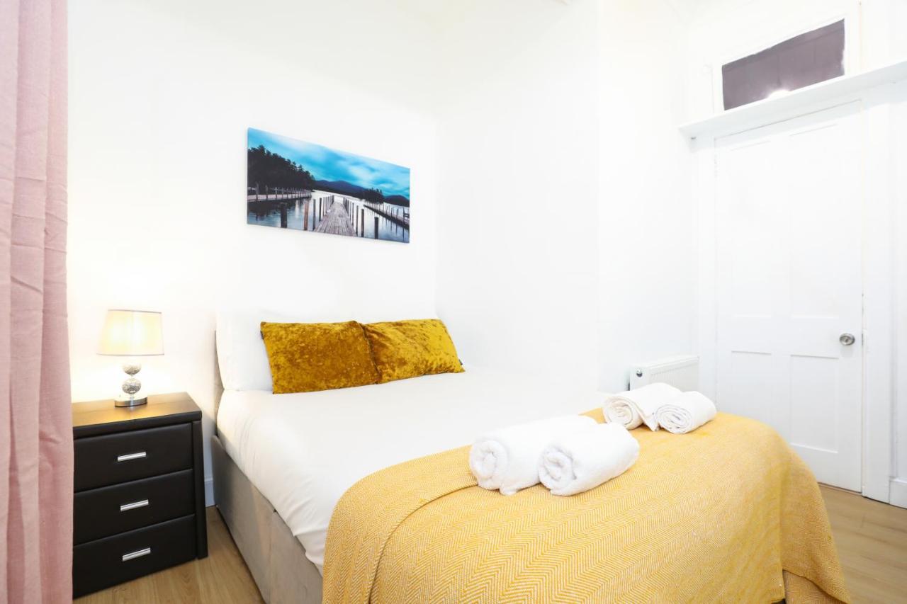 Stunning Modern 3 Bedroom Apartment Эдинбург Экстерьер фото